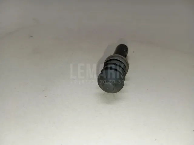 Замок лючка бензобака