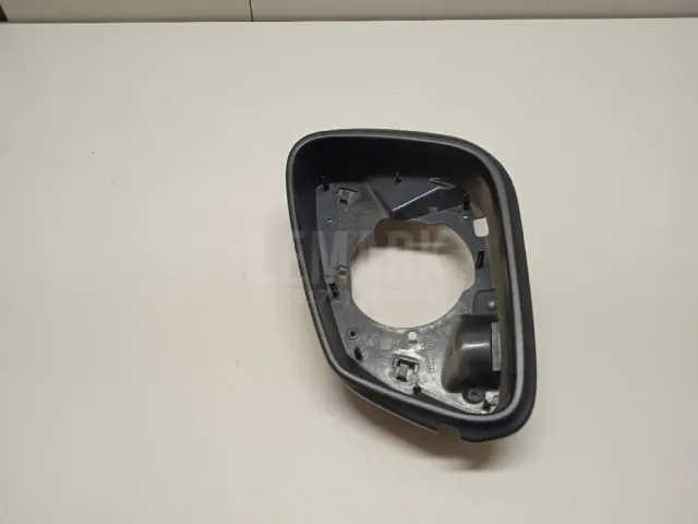 Рамка зеркала левого для  Geely Tugella (FY11) 2020