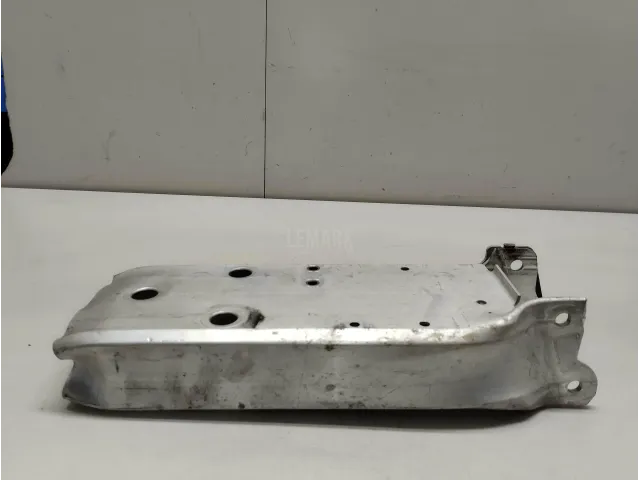 Кронштейн усилителя переднего бампера правый для  Chery Amulet (A15) 2006-2012