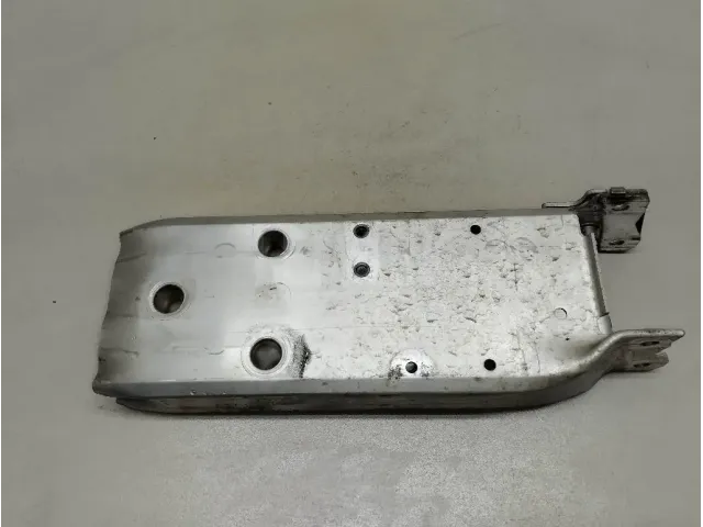Кронштейн усилителя переднего бампера правый для  Chery Amulet (A15) 2006-2012