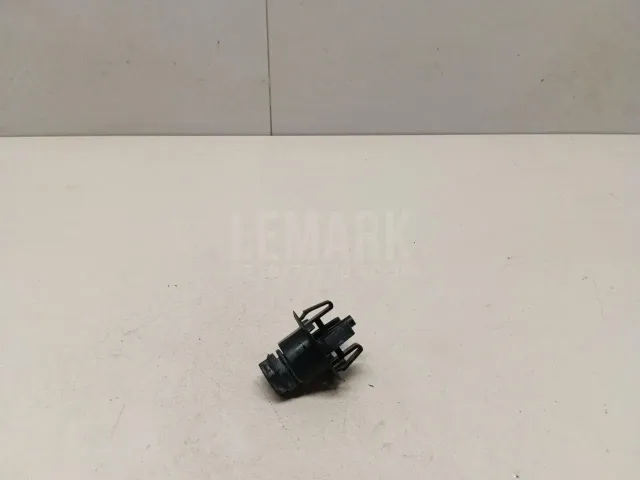 Отбойник капота