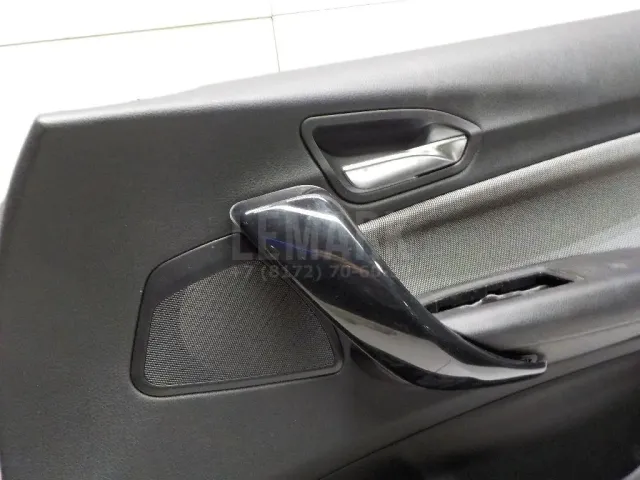 Обшивка двери передней правой для  Honda Accord VII 2003-2008