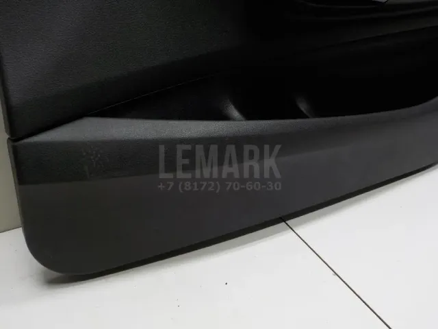 Обшивка двери передней правой для  Honda Accord VII 2003-2008
