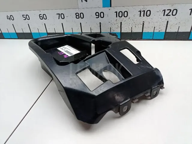 Направляющая заднего бампера правая для  Citroen C8 2002-2014