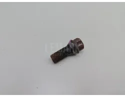 Болт колесный