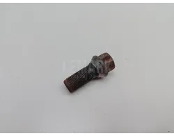 Болт колесный