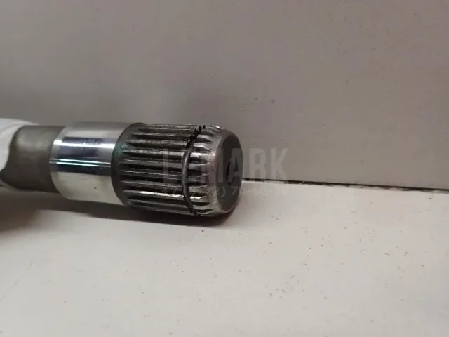 Полуось передняя правая