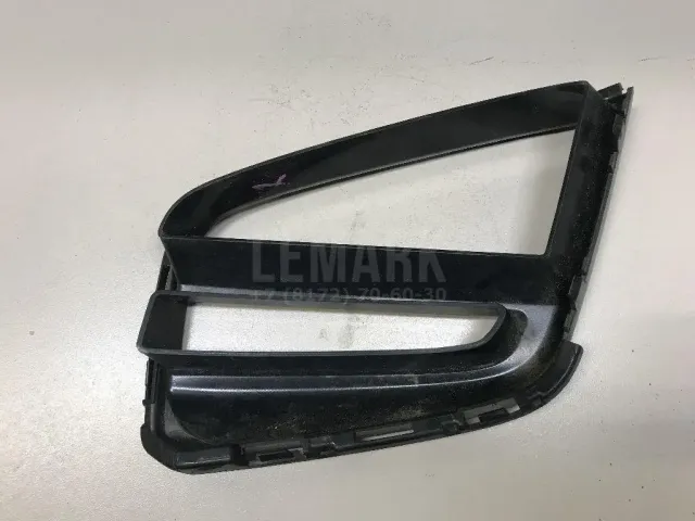 Решетка в бампер правая для  Chrysler Sebring/Dodge Stratus 2001-2007