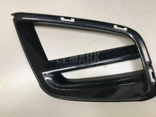 Решетка в бампер правая для  Chrysler Sebring/Dodge Stratus 2001-2007