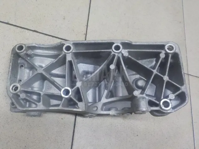 Кронштейн генератора для  Ford C-MAX 2003-2010
