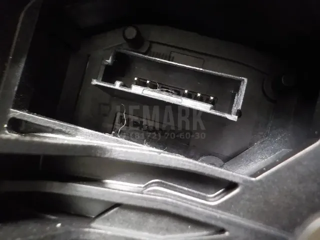 Замок двери передней правой для  Ford Focus II 2008-2011
