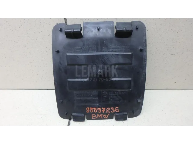 Лючок локера для  BMW 3-serie F30/F31/F80 2011-2020