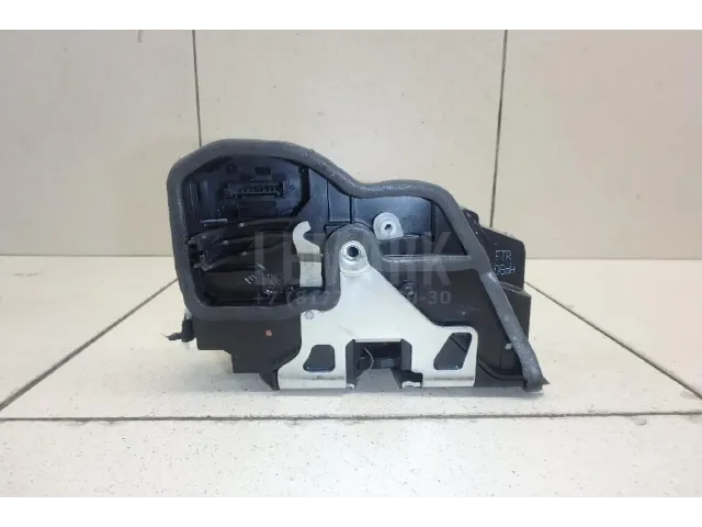Замок двери передней правой для  Ford Ranger 2012-2015