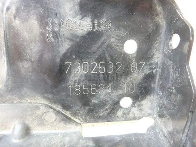 Кронштейн крепления фары для  FAW J5 2004