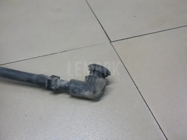 Форсунка омывателя зад стекла