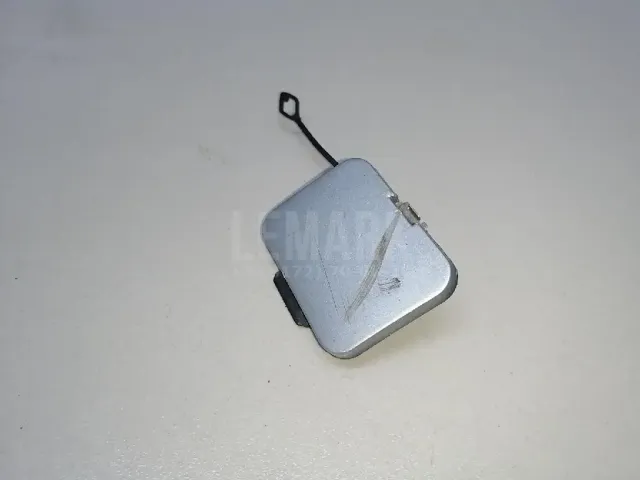 Заглушка буксировочного крюка
