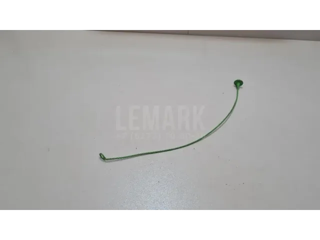Трос лючка бензобака