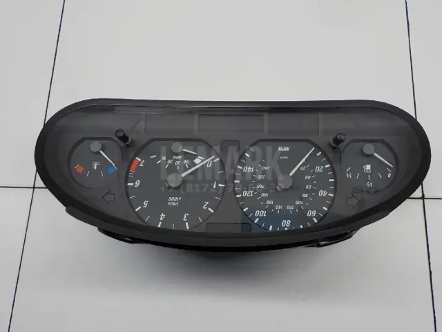 Панель приборов