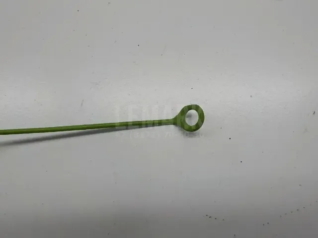 Трос лючка бензобака