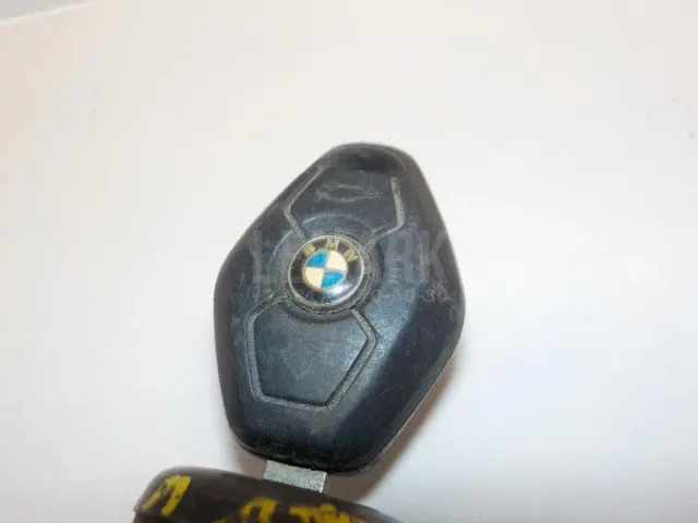 Вставка замка зажигания с ключом