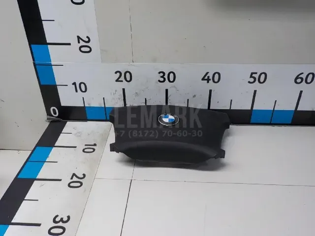 Подушка безопасности в рулевое колесо