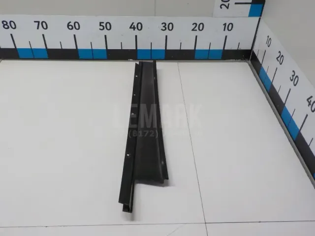 Накладка двери задней левой