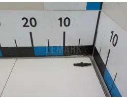 Штуцер трубки омывателя