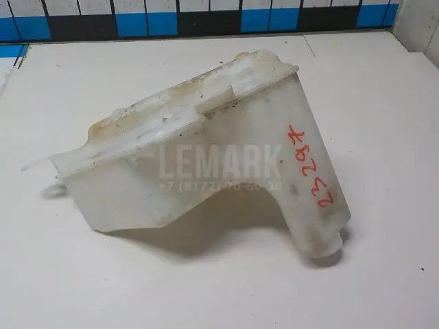 Бачок омывателя заднего стекла