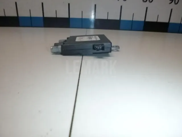 Антенна электрическая для  Ford Fiesta 2008-2019