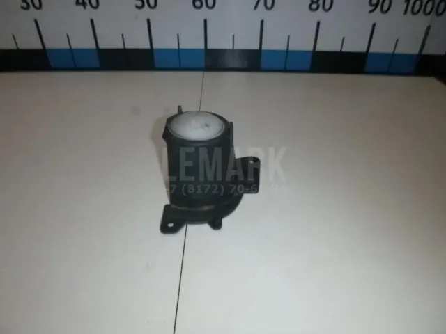 Рамка противотуманной фары правой для  Ford Kuga 2008-2012
