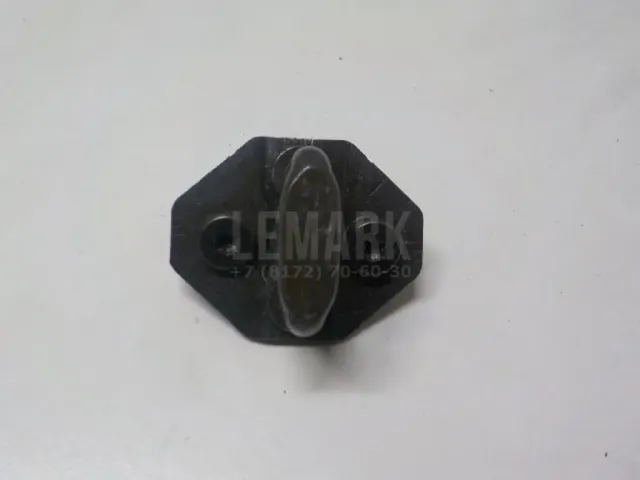 Ответная часть замка багажника