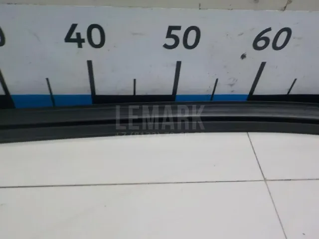 Уплотнитель стекла двери для  Audi A3 (8L1) 1996-2003