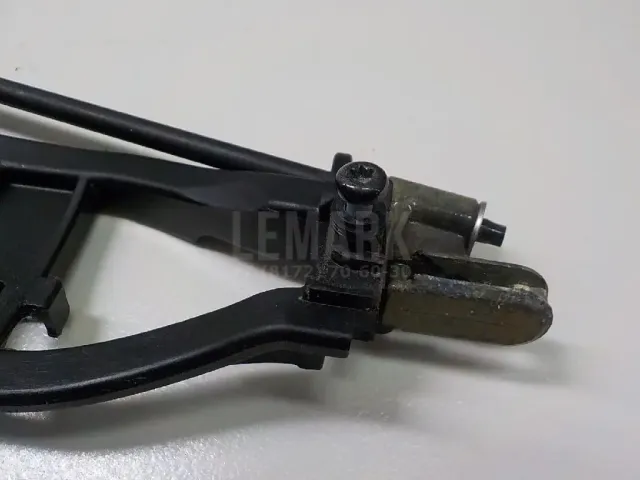 Кронштейн ручки для  Audi Allroad quattro 2006-2012