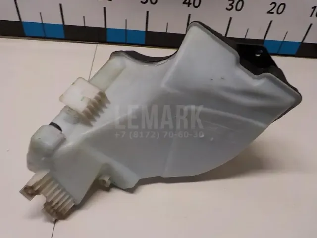 Бачок омывателя лобового стекла для  Ford Kuga 2008-2012