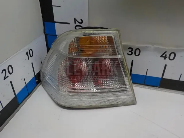 Фонарь задний наружный левый