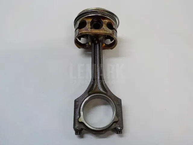 Поршень с шатуном