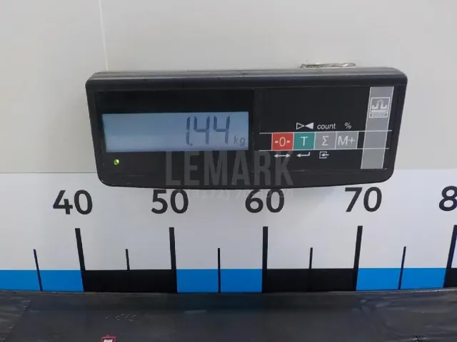 Спойлер (дефлектор) багажника