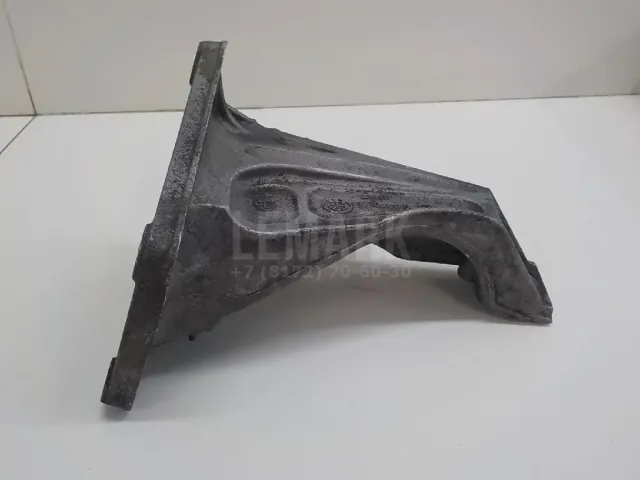 Кронштейн двигателя правый для  Chevrolet Corvette (C6) 2004-2014