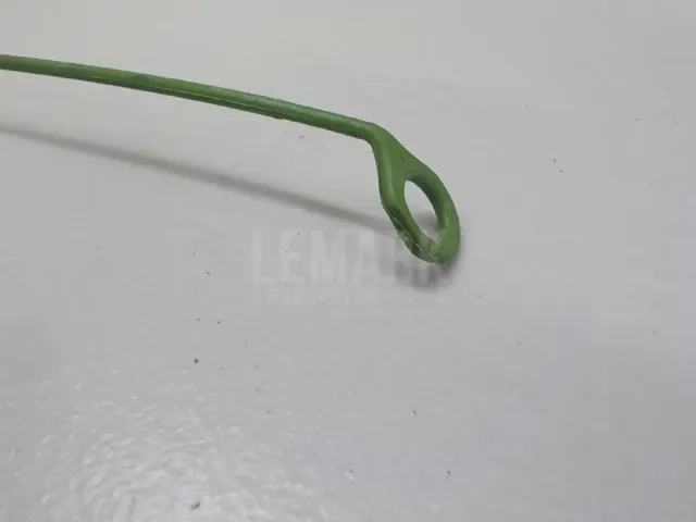 Трос лючка бензобака