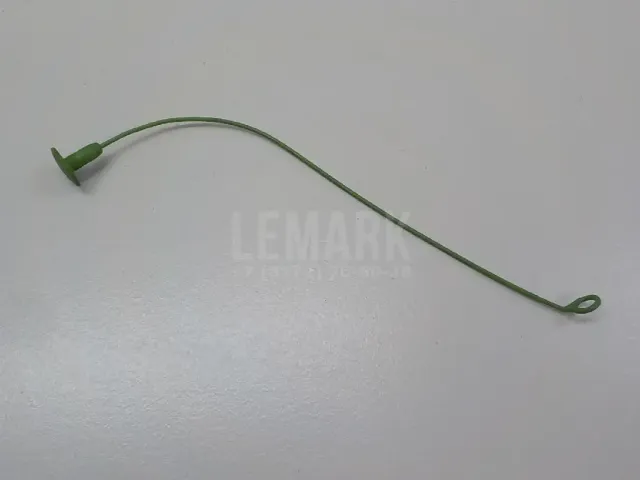 Трос лючка бензобака