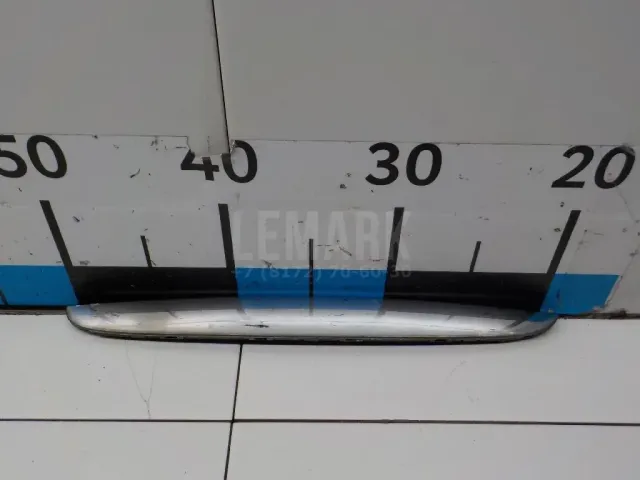 Молдинг капота