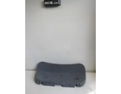 Обшивка крышки багажника