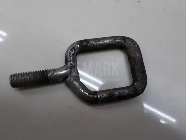 Ответная часть замка капота