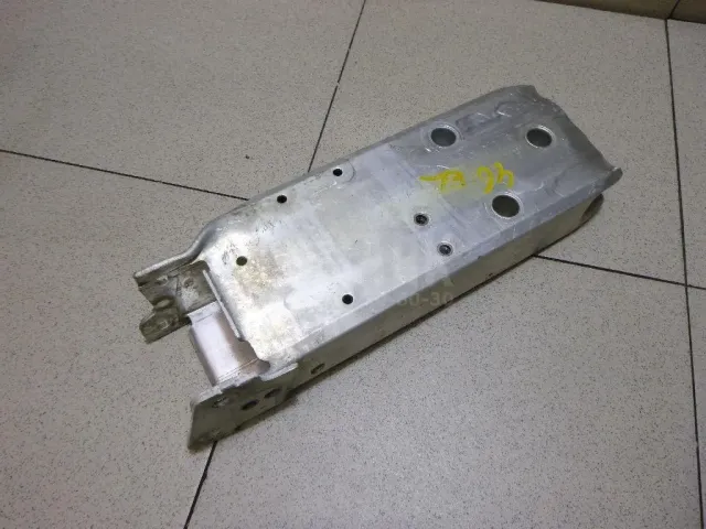 Кронштейн усилителя переднего бампера правый для  Ford Fusion 2002-2012