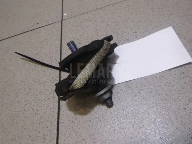 Опора КПП для  Chery Very (A13) 2011-2014