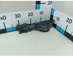 Уплотнитель капота