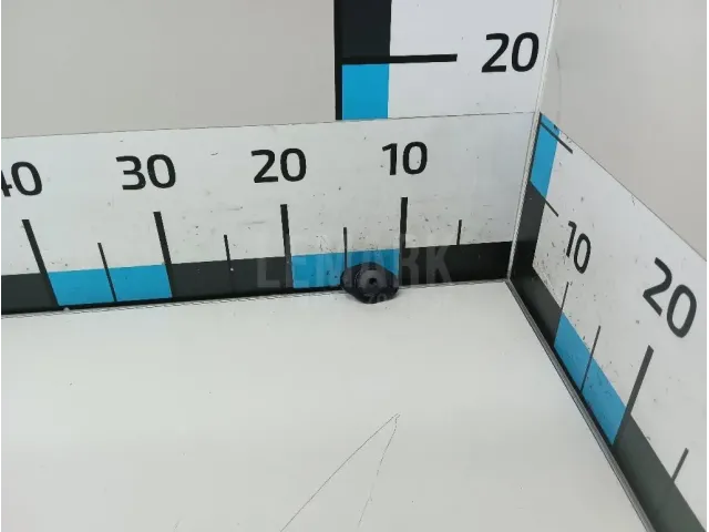 Отбойник капота для  Ford Kuga 2012-2019