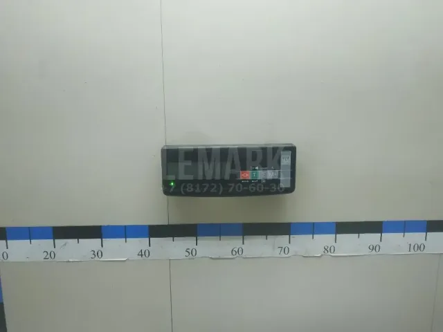 Накладка стекла заднего левого