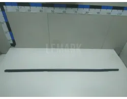 Накладка стекла заднего левого
