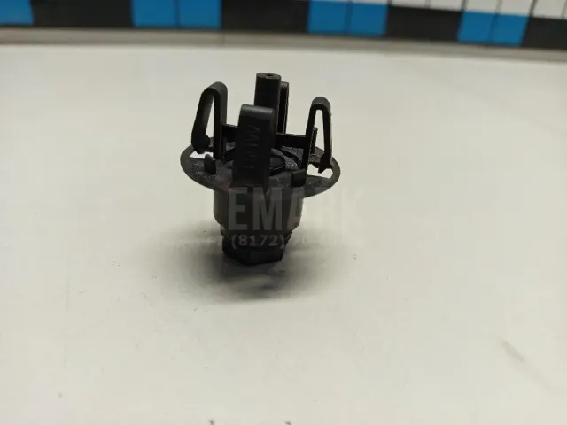Отбойник капота для  Ford Kuga 2012-2019